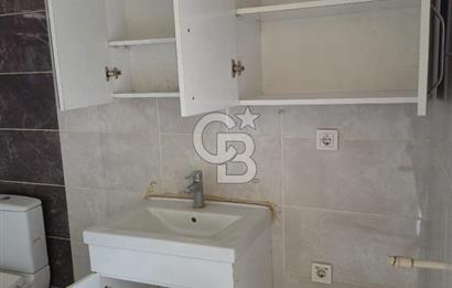 Seferihisar Merkezde Pazara ve Çarşıya Yürüme Mesafesinde 12m² Bahçe Teraslı,