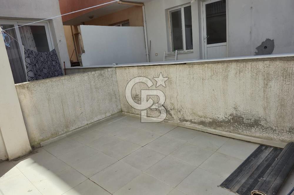 Seferihisar Merkezde Pazara ve Çarşıya Yürüme Mesafesinde 12m² Bahçe Teraslı,