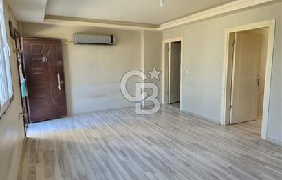 Seferihisar Merkezde Pazara ve Çarşıya Yürüme Mesafesinde 12m² Bahçe Teraslı,