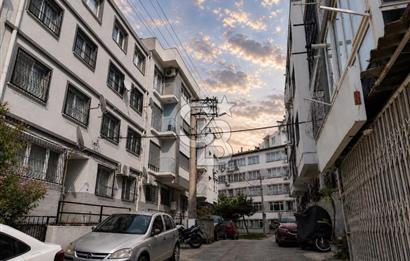 İzmir Konak Mithatpaşada Tramvaya Yakın 2+1 Satılık Daire