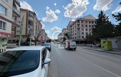 Etimesgut Merkez Çarşıda Cadde Üzeri 45 m2'lik Kiralık Dükkan