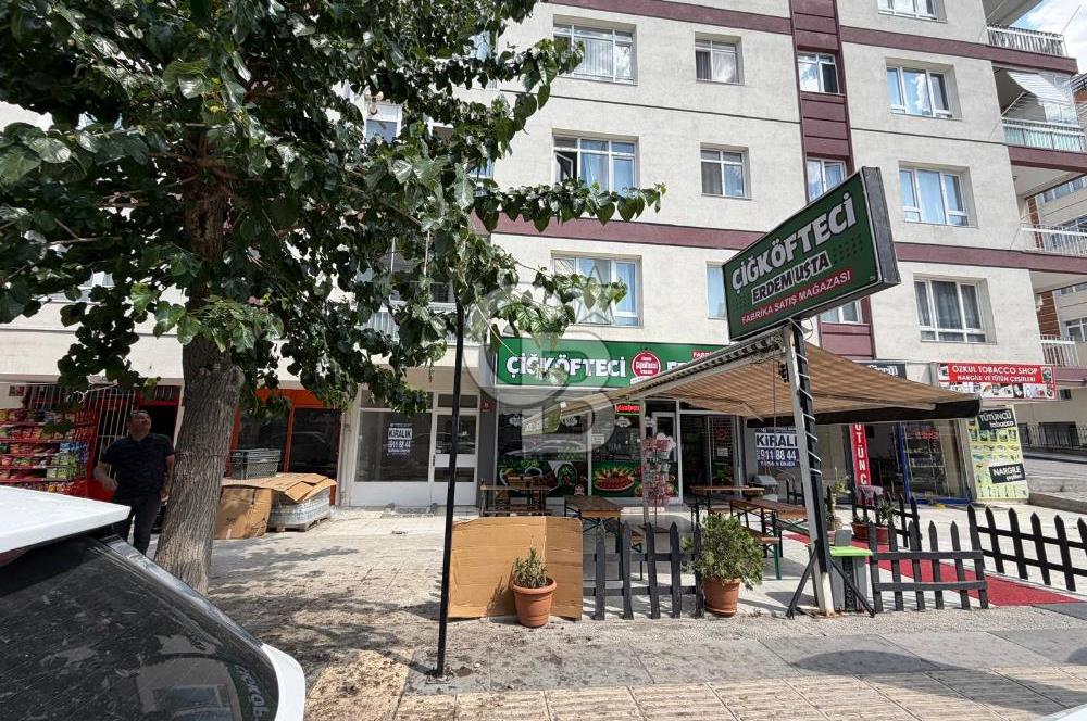 Etimesgut Merkez Çarşıda Cadde Üzeri 45 m2'lik Kiralık Dükkan
