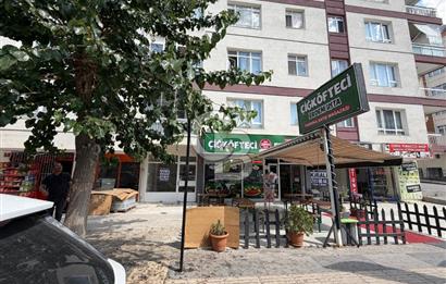 Etimesgut Merkez Çarşıda Cadde Üzeri 45 m2'lik Kiralık Dükkan