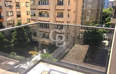 KADIKÖY CADDEBOSTAN GÜLİSTAN SOKAK KİRALIK 136m2 3+1 YENİ VE OTURUMA HAZIR DAİRE FIRSATI