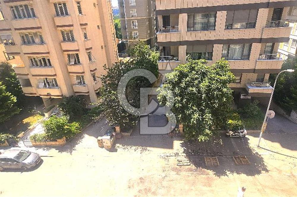 KADIKÖY CADDEBOSTAN GÜLİSTAN SOKAK KİRALIK 136m2 3+1 YENİ VE OTURUMA HAZIR DAİRE FIRSATI