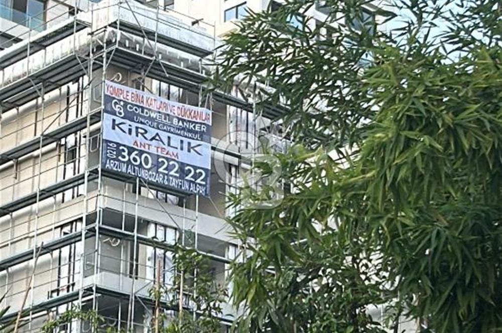 Bağdat Caddesi'nde Komple Kiralık Sıfır Prestijli Bina