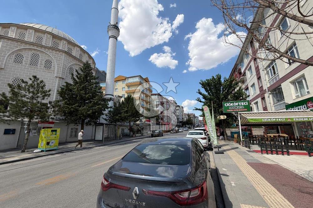 Etimesgut Merkez Çarşıda Cadde Üzeri 45 m2'lik Kiralık Dükkan