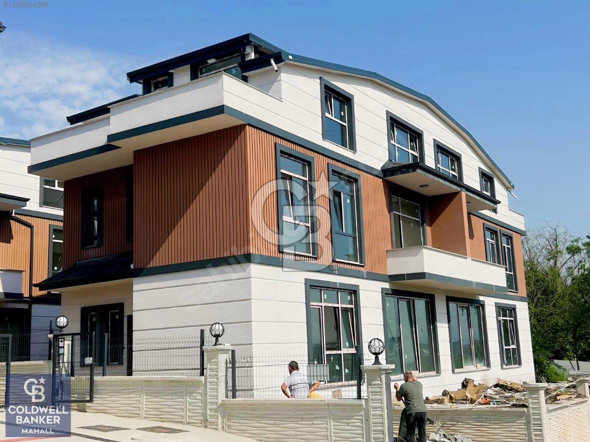 BAŞİSKLE YENİKÖYDE ÜNİVERSİTEYE YAKIN 2 EBEVEYN BANYOLU 5+1 VİLL
