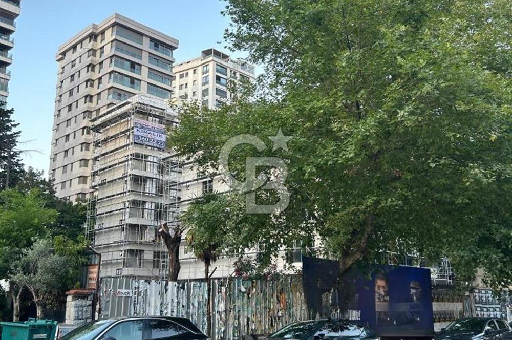 Bağdat Caddesi'nde Komple Kiralık Sıfır Prestijli Bina