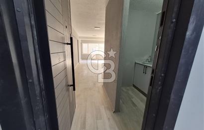 Karşıyaka Çarşı Sıfır Tadilatlı Prestijli Ofis 