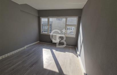 Karşıyaka Çarşı Sıfır Tadilatlı Prestijli Ofis 
