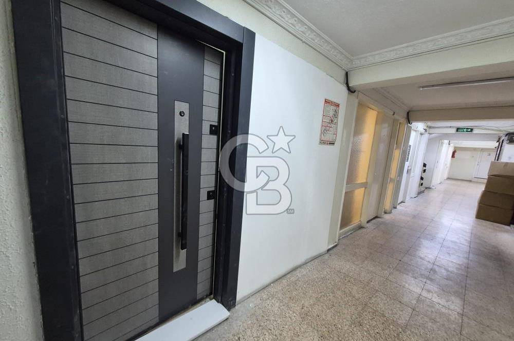 Karşıyaka Çarşı Sıfır Tadilatlı Prestijli Ofis 