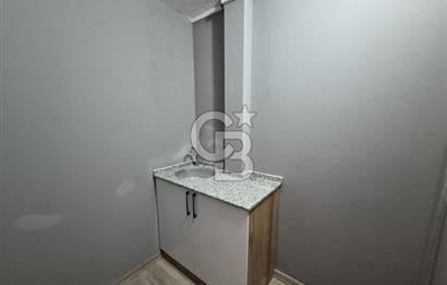 Karşıyaka Çarşı Sıfır Tadilatlı Prestijli Ofis 