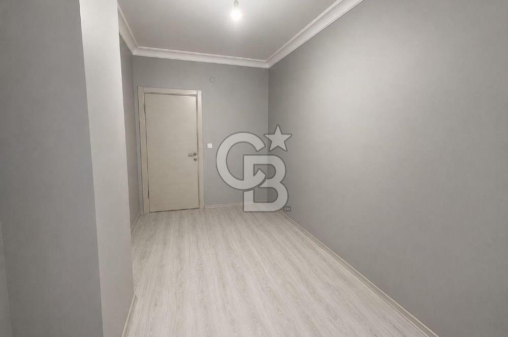 YUNUS EMRE ANA CADDEDE 5+2 ASANSÖRLÜ MUHTEŞEM KONUMA SAHİP