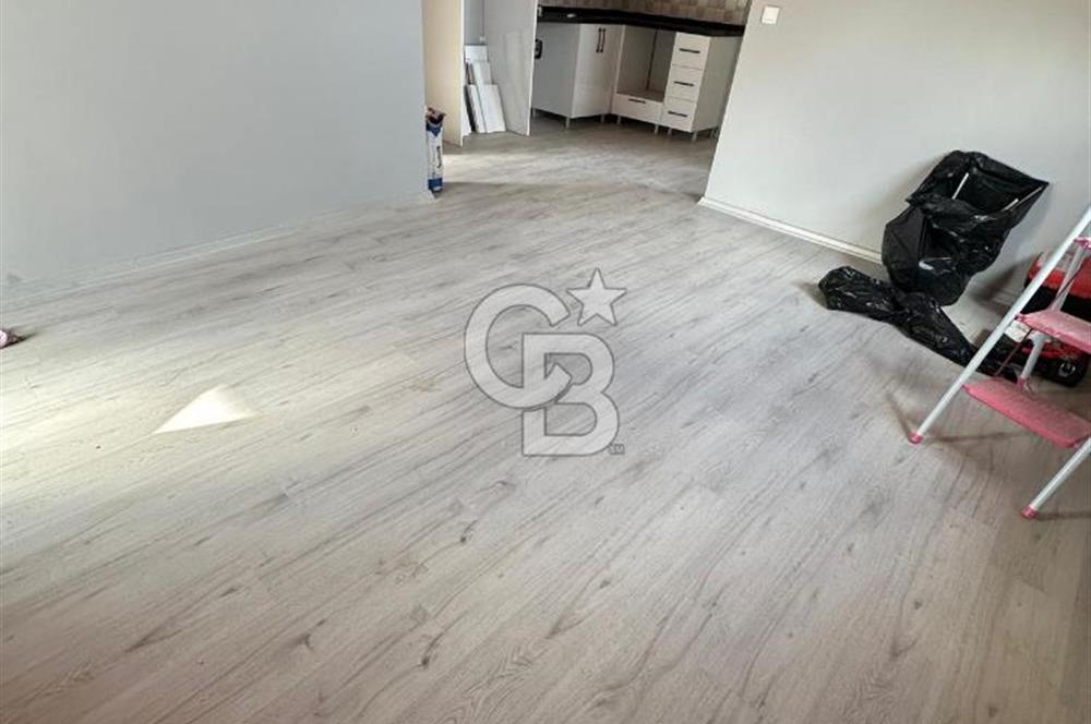 YUNUS EMRE ANA CADDEDE 5+2 ASANSÖRLÜ MUHTEŞEM KONUMA SAHİP