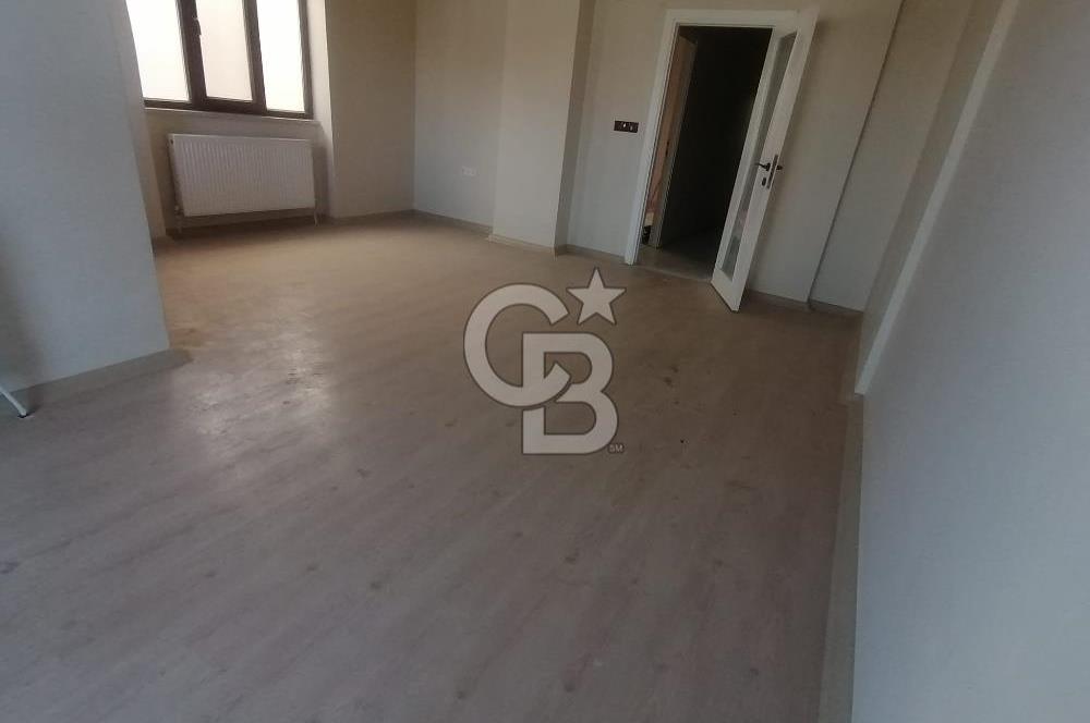 ARNAVUTKÖY KARLIBAYIR DA BELEDİYE KARŞISI KİRALIK DUBLEKS DAİRE