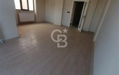 ARNAVUTKÖY KARLIBAYIR DA BELEDİYE KARŞISI KİRALIK DUBLEKS DAİRE