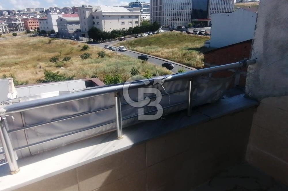 ARNAVUTKÖY KARLIBAYIR DA BELEDİYE KARŞISI KİRALIK DUBLEKS DAİRE