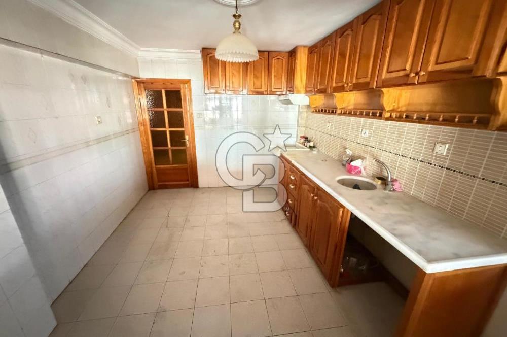 Nazilli Cumhuriyet Mah. Cadde Üzeri Satılık 3+1 / 250 M² Daire