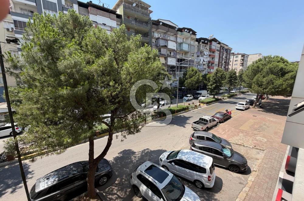 Nazilli Cumhuriyet Mah. Cadde Üzeri Satılık 3+1 / 250 M² Daire