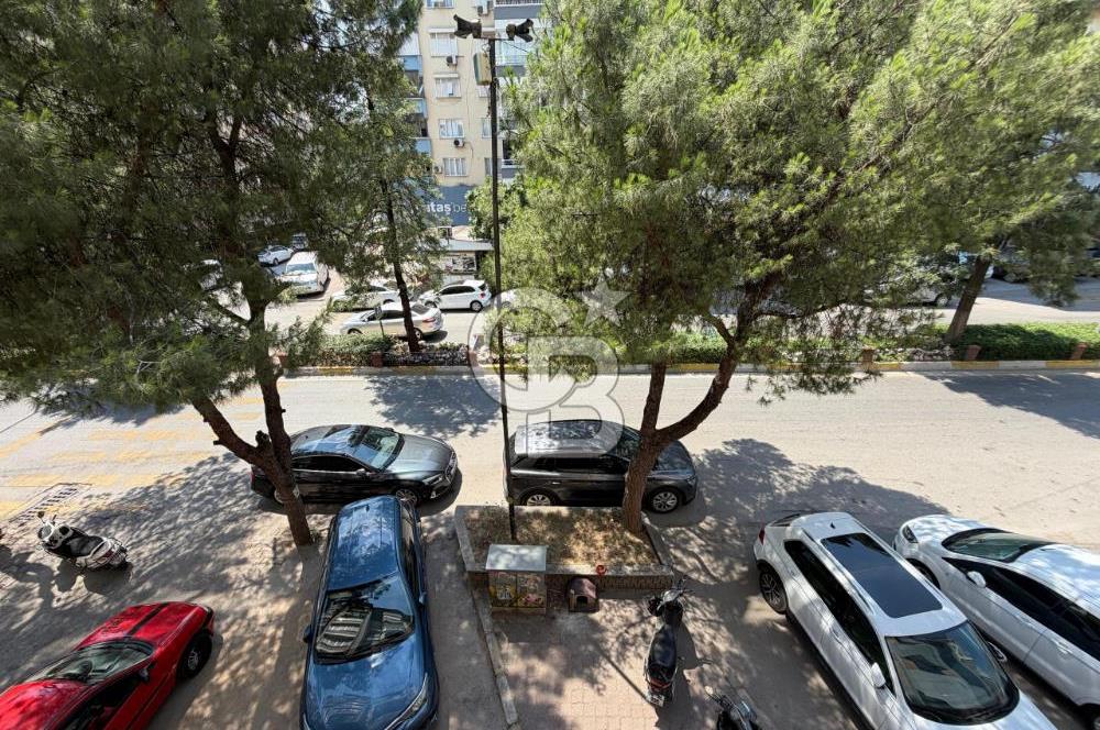 Nazilli Cumhuriyet Mah. Cadde Üzeri Satılık 3+1 / 250 M² Daire
