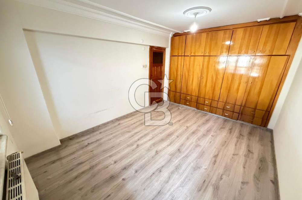 Nazilli Cumhuriyet Mah. Cadde Üzeri Satılık 3+1 / 250 M² Daire