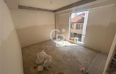 CB AKADEMİ DERİNCE SIRRIPAŞA MAH.BAHÇE DUBLEKS SATILIK 2+1 DAİRE