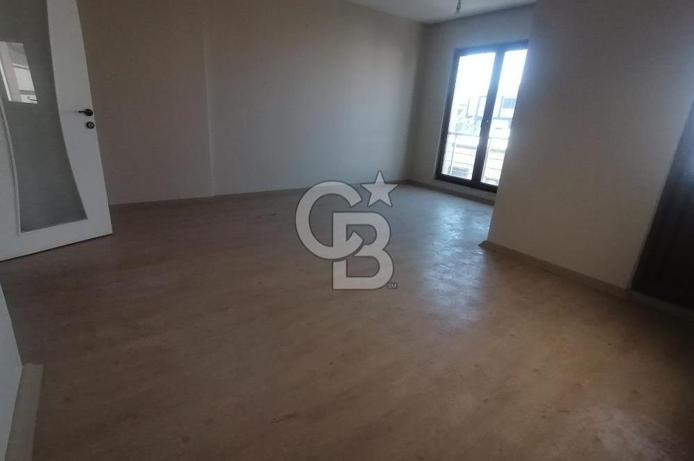 ARNAVUTKÖY KARLIBAYIR DA BELEDİYE KARŞISI KİRALIK DUBLEKS DAİRE