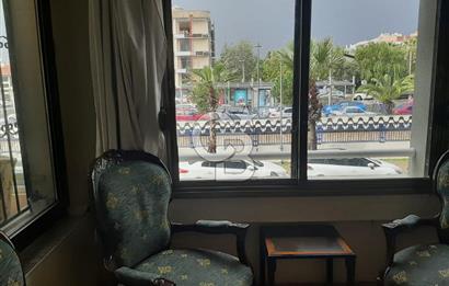 Bostanlı Tramvay Durağı Karşısında Kiralık Ofis