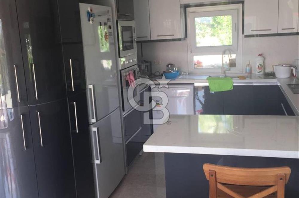 Çeşme Su Sitesi'nde Eşyalı Kiralık 3+1 Müstakil Villa
