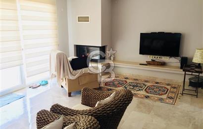 Çeşme Su Sitesi'nde Eşyalı Kiralık 3+1 Müstakil Villa