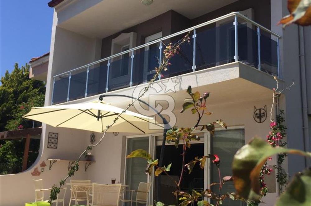 Çeşme Su Sitesi'nde Eşyalı Kiralık 3+1 Müstakil Villa