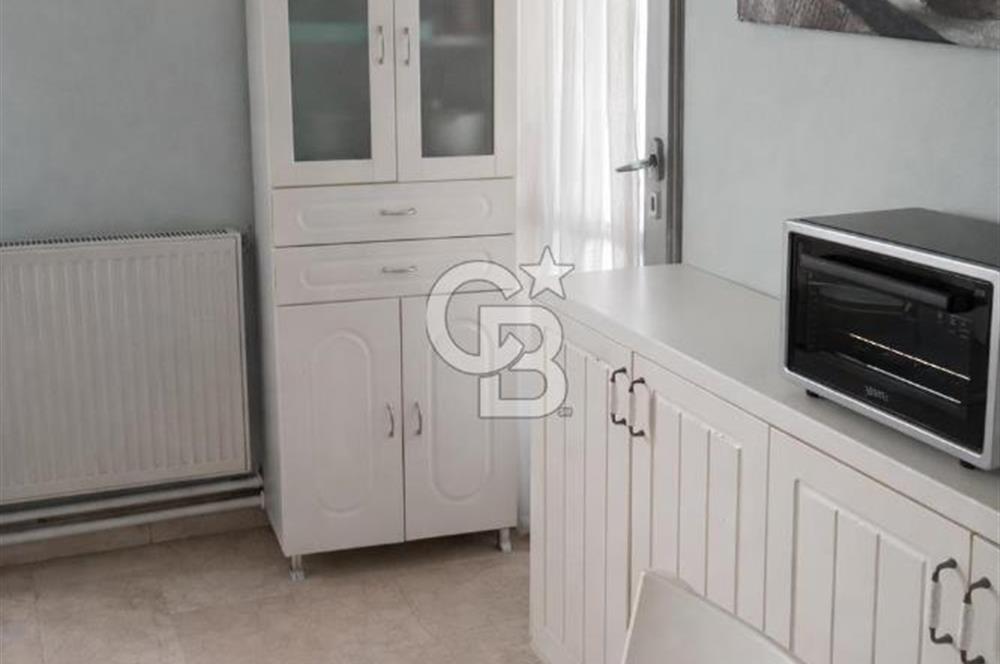 Bostanlı Tramvay Durağı Karşısında Kiralık Ofis