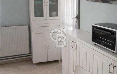 Bostanlı Tramvay Durağı Karşısında Kiralık Ofis