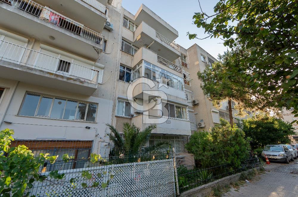 Karşıyakanın Gözde Lokasyonunda 2+1 Arakat Eşyalı Satılık Daire