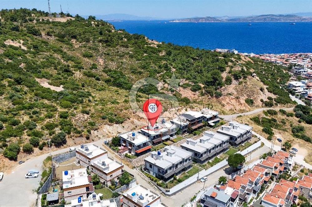 FOÇA BURUNUCUNDA DENİZ MANZARALI TERASLI ŞÖMİNELİ 3+1 LÜKS VİLLA