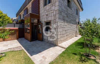 FOÇA BURUNUCUNDA DENİZ MANZARALI TERASLI ŞÖMİNELİ 3+1 LÜKS VİLLA