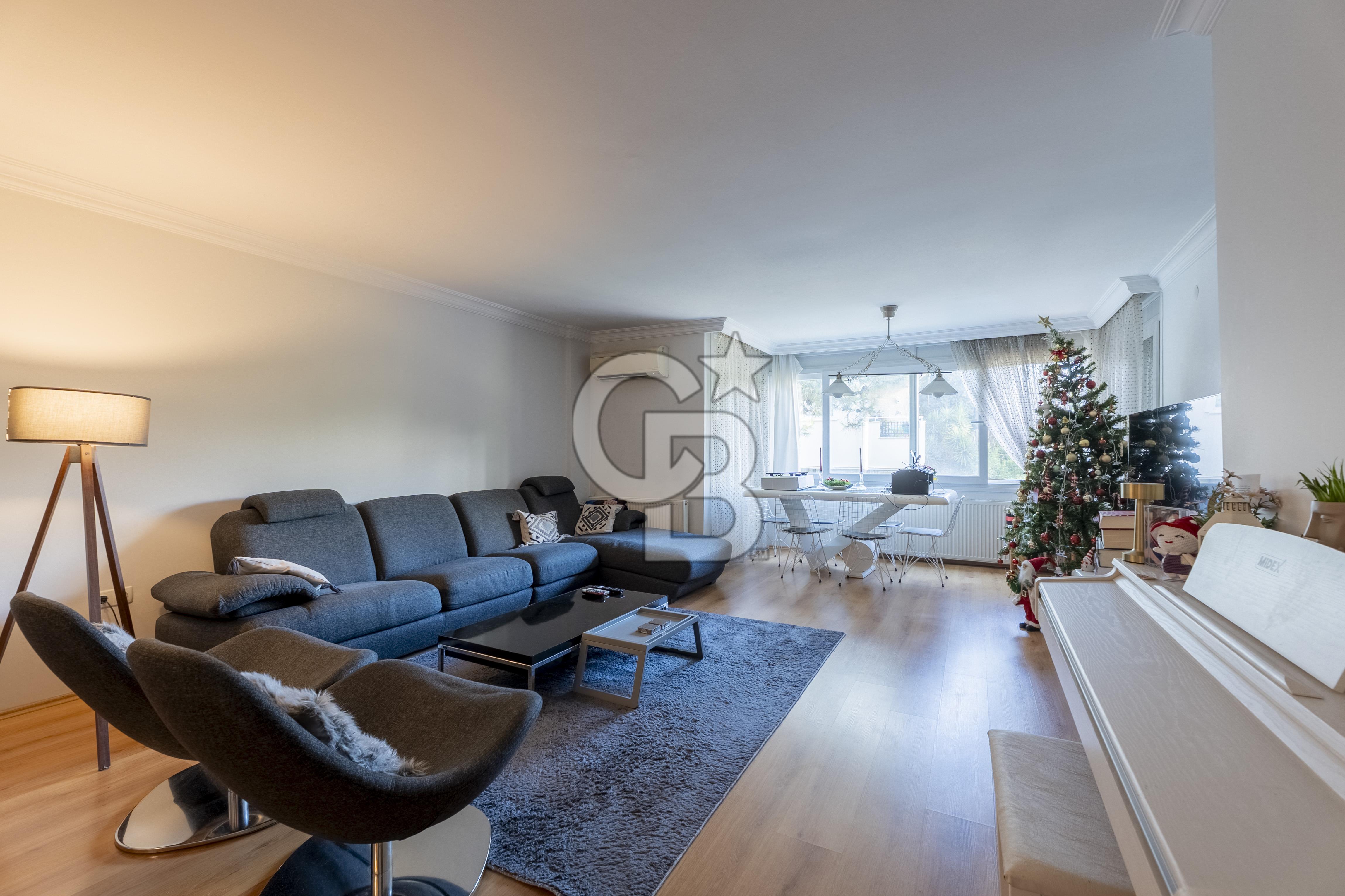 Karşıyakanın Gözde Lokasyonunda 2+1 Arakat Eşyalı Satılık Daire