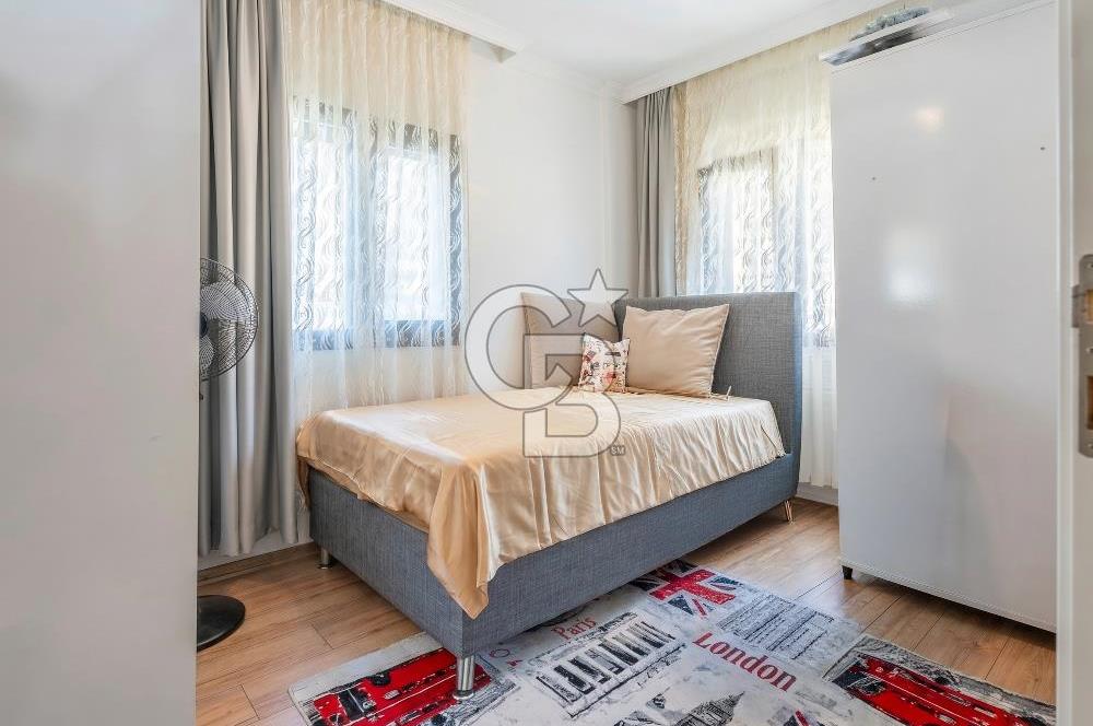 FOÇA BURUNUCUNDA DENİZ MANZARALI TERASLI ŞÖMİNELİ 3+1 LÜKS VİLLA