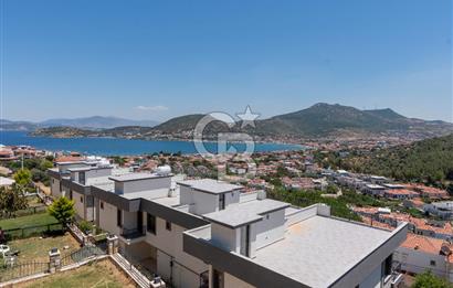 FOÇA BURUNUCUNDA DENİZ MANZARALI TERASLI ŞÖMİNELİ 3+1 LÜKS VİLLA