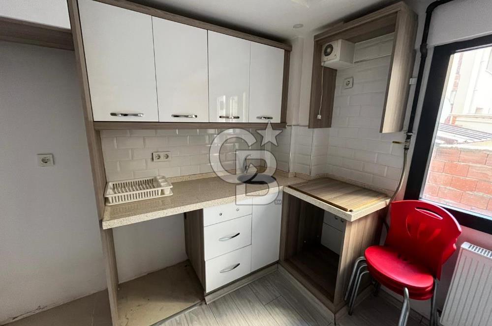 EVONADAN ÇARŞI MERKEZİNDE ARA KAT DOĞALGAZLI 1+1 DAİRE