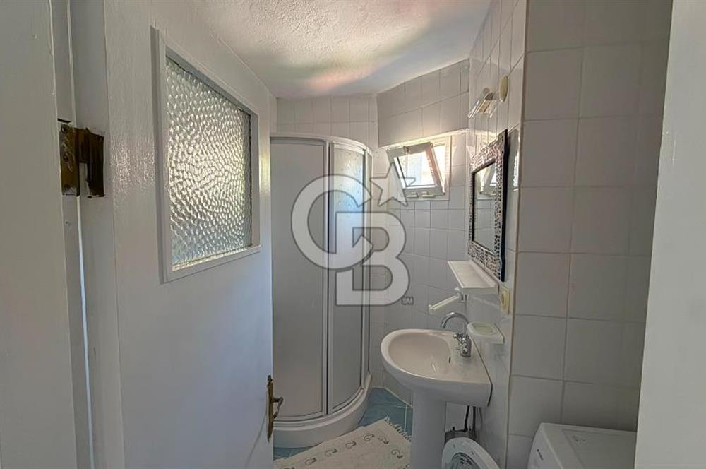 EVONADAN ÇEŞME ALAÇATIDA KİRALIK FULL EŞYALI SİTEDE 3+2 DUBLEKS