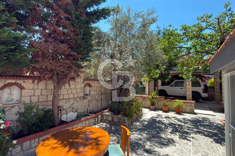 EVONADAN ÇEŞME ALAÇATIDA KİRALIK FULL EŞYALI SİTEDE 3+2 DUBLEKS