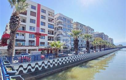 Bostanlı Tramvay Durağı Karşısında Kiralık Ofis