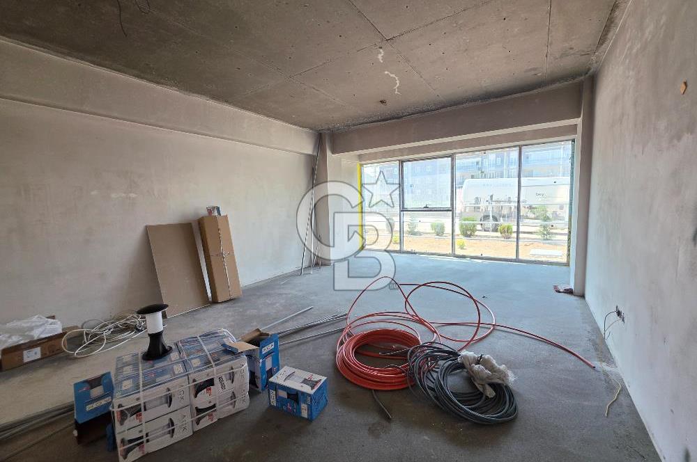 BATIKENT METROSU ÖNÜNDE EMSALSİZ PLAZA
