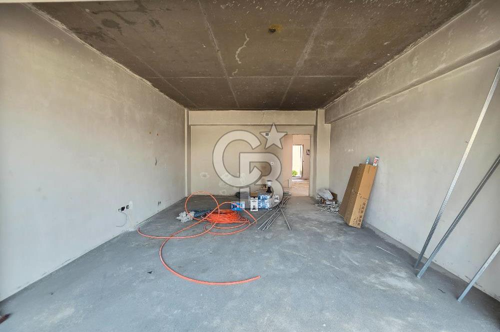 BATIKENT METROSU ÖNÜNDE EMSALSİZ PLAZA