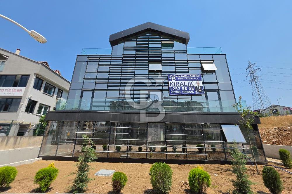 BATIKENT METROSU ÖNÜNDE EMSALSİZ PLAZA