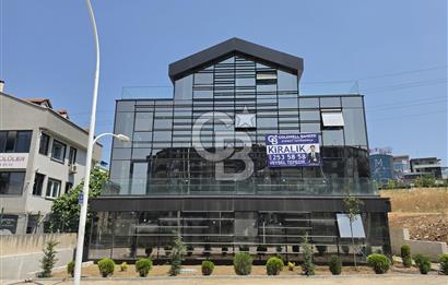 BATIKENT METROSU ÖNÜNDE EMSALSİZ PLAZA