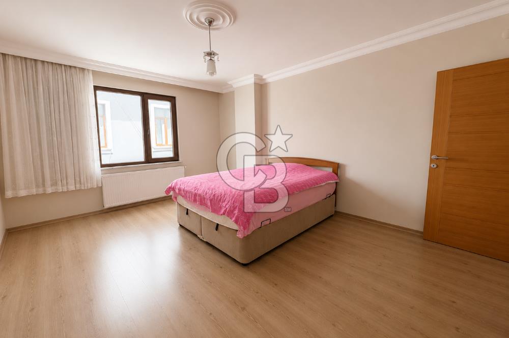 Geniş Metrekare,Çift Balkon,Mükemmel konum,2+1 Daire