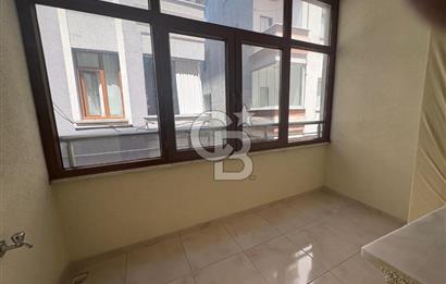 Geniş Metrekare,Çift Balkon,Mükemmel konum,2+1 Daire
